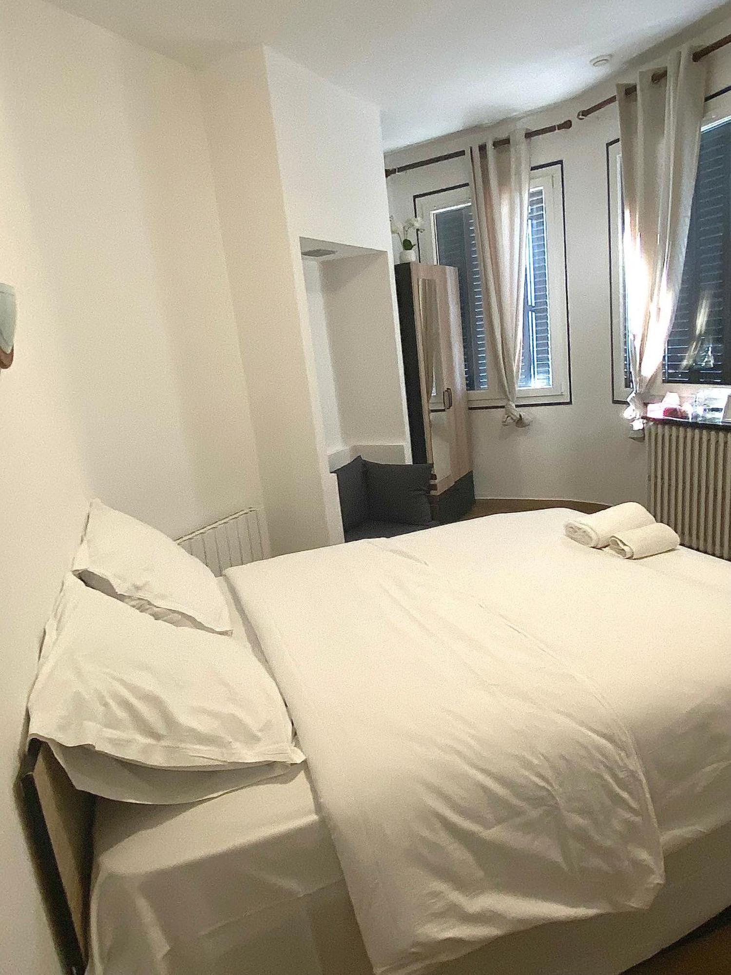 Hotel & Restaurant Isvara Breteuil Экстерьер фото